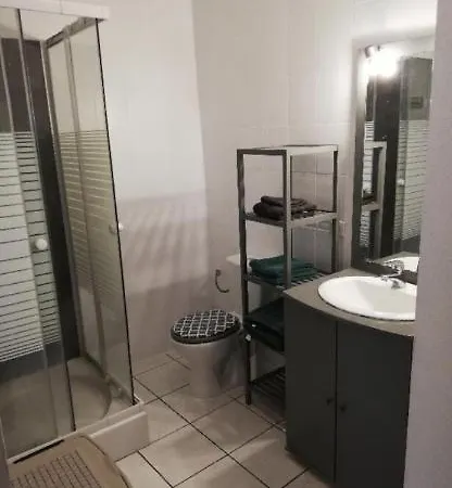 Le Rochelais Apartment *